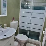 Gazde/Camere de închiriat Casa Martin *